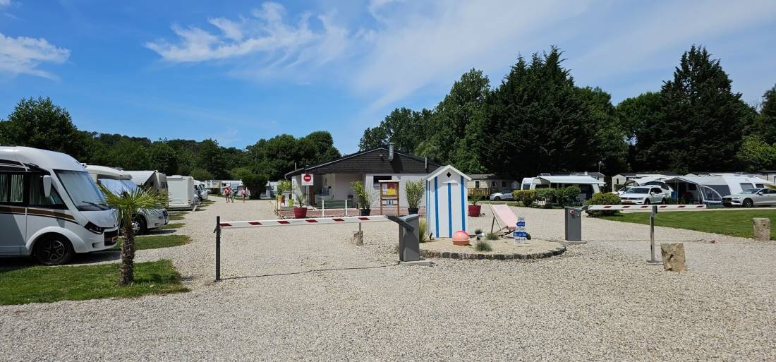 Camping La Source — Kemp in Hautot-sur-Mer / Nouvelle-Aquitaine