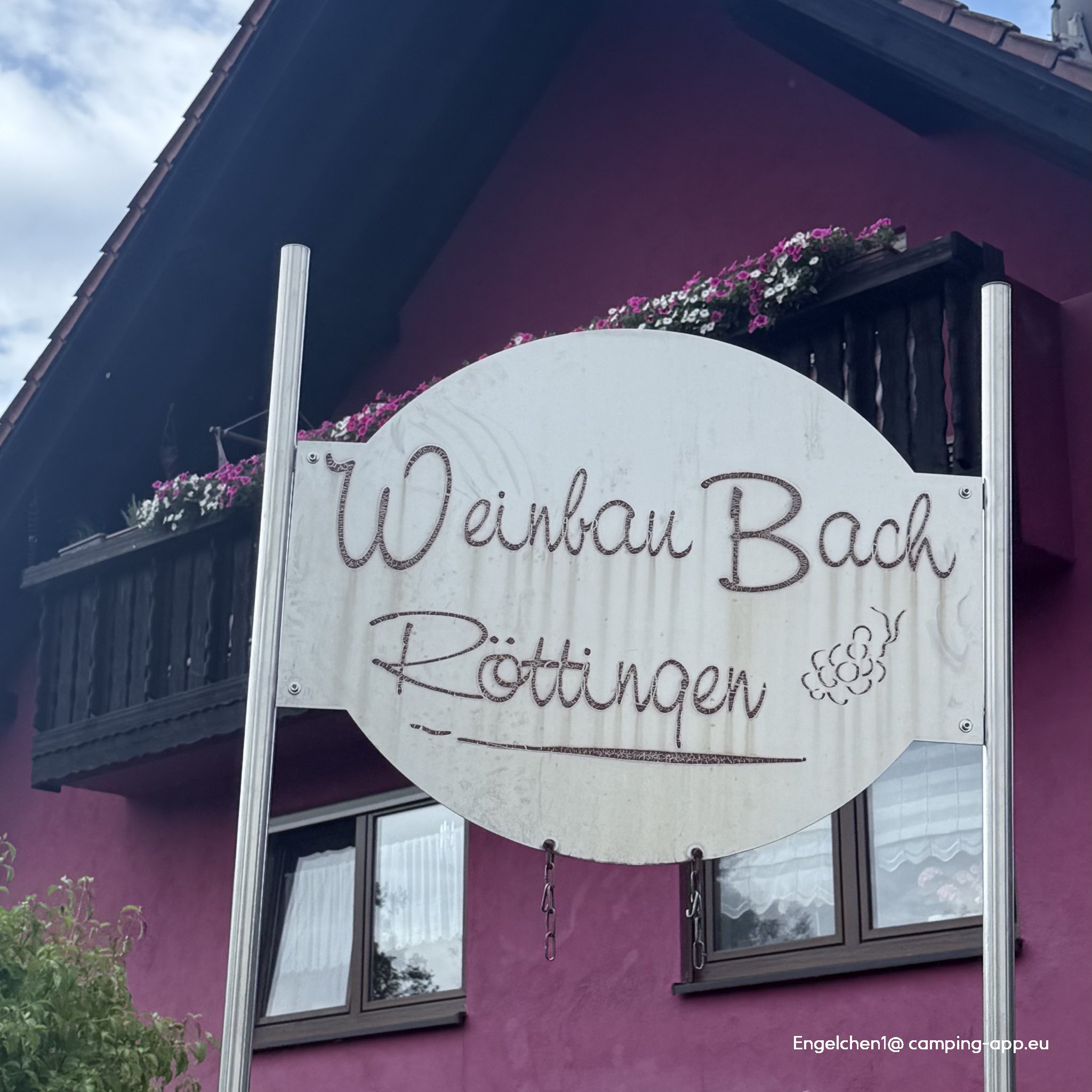 Stellplatz bei Weinbau Bach Röttingen — Foto 4