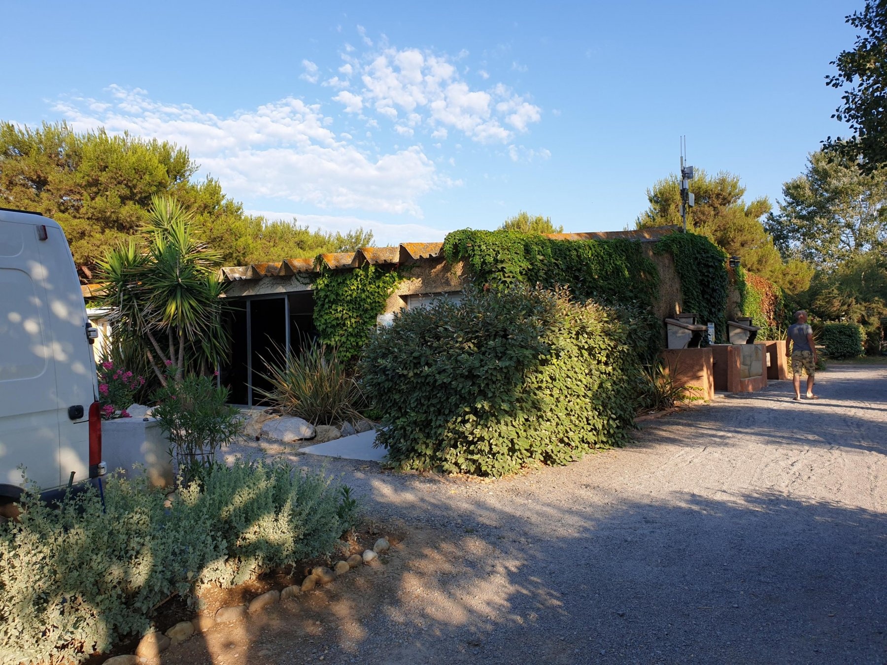 Camping Beau Rivage — Camping in Mèze / Grand Est