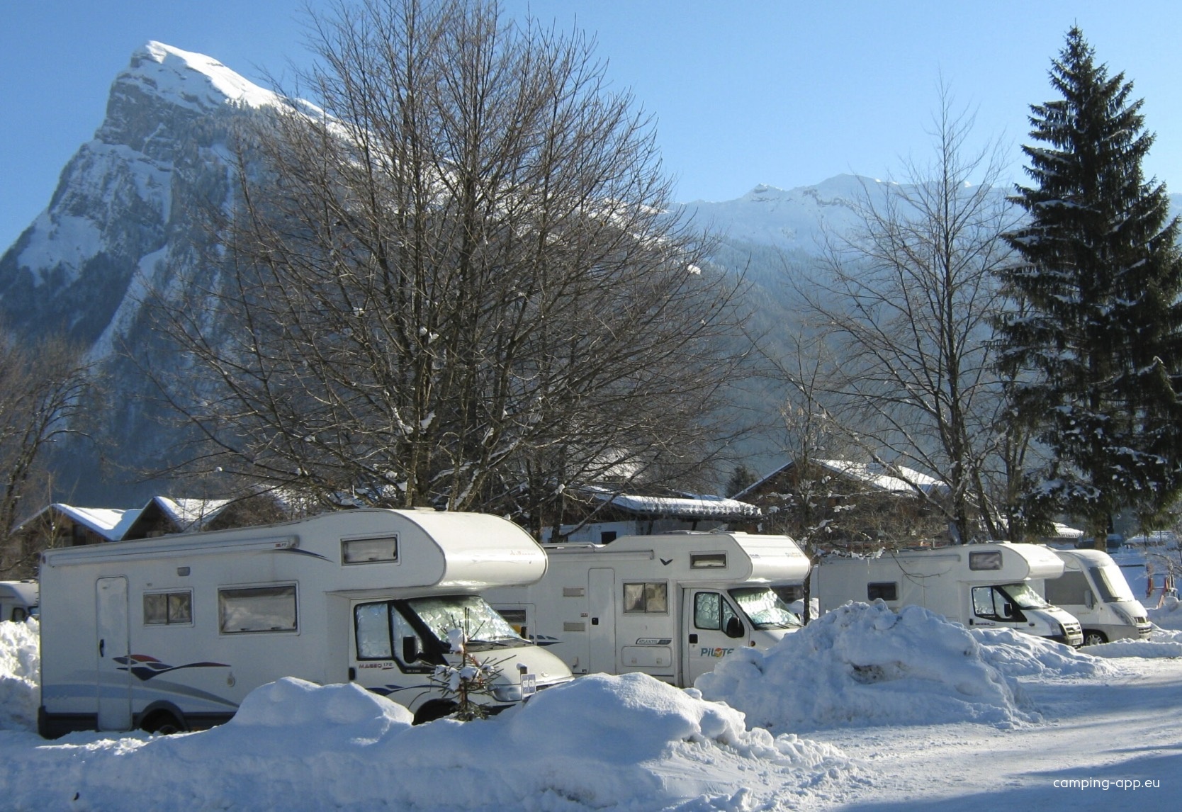 Camping Caravaneige Le Gifte *** — Campingplatz in Samoëns 