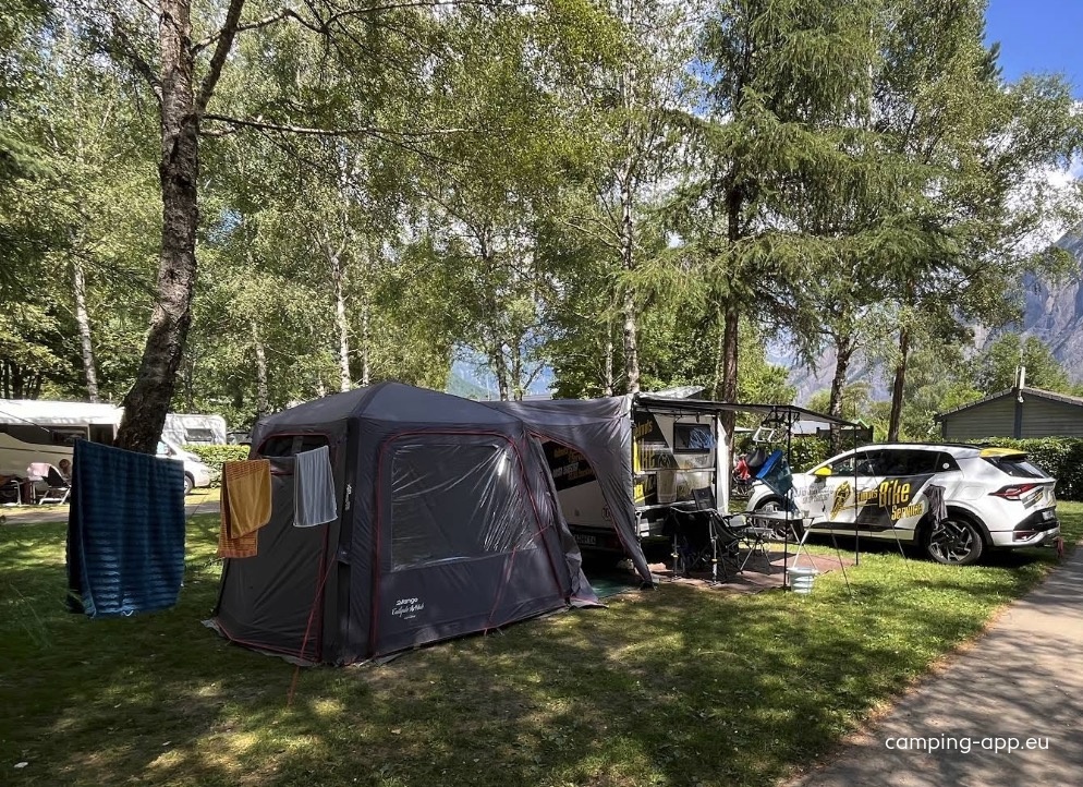 Camping Le Colporteur **** — Camping Site in Le Bourg-d'Oisans