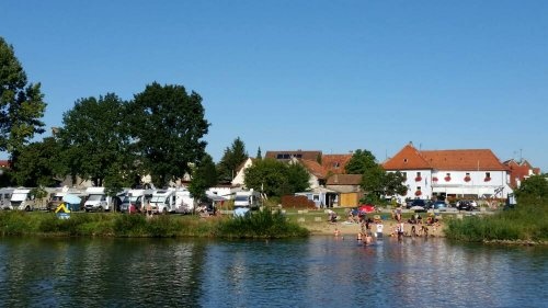 Stellplatz Mainstockheim — Karavan Sitesi in Mainstockheim