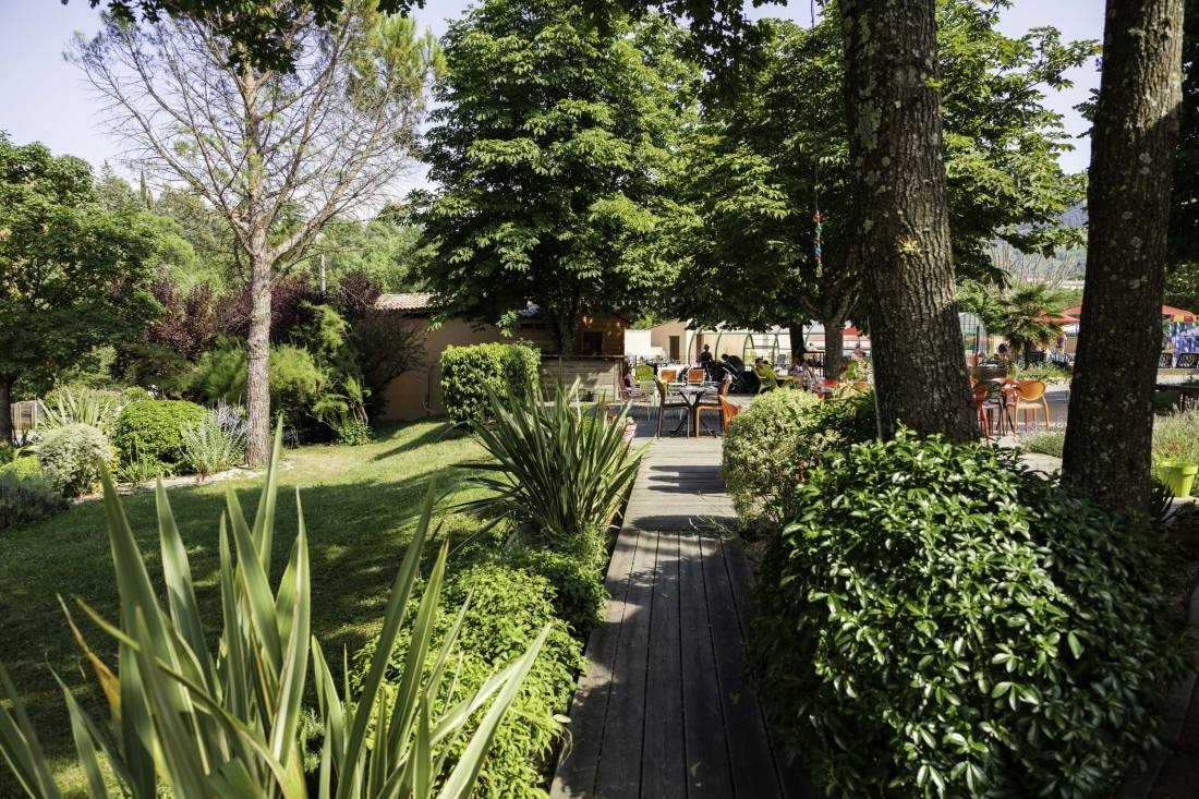 Camping Les Jardins de Privas **** — Kamp yeri in Privas / Auvergne-Rhône-Alpes