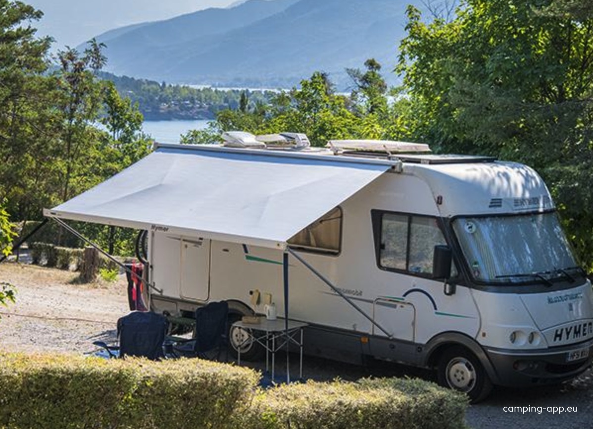 Camping Baie de la Chapelle *** — Camping in Chorges