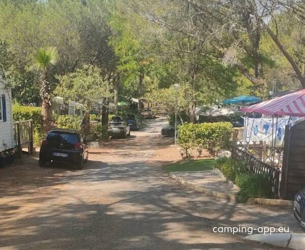 Camping La Baume **** — Photo 3