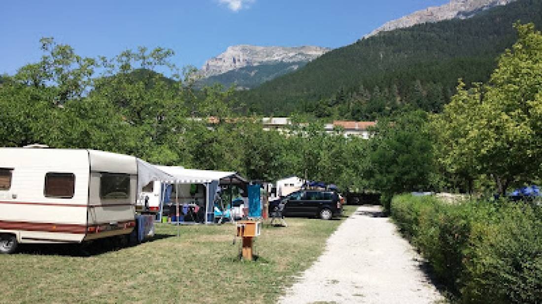 Camping Chaussières ** — Camping Site in Châtillon-en-Diois / Auvergne-Rhône-Alpes