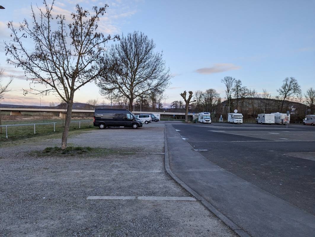 Stellplatz Am Bleichrasen — Area Autocaravanas in Hammelburg