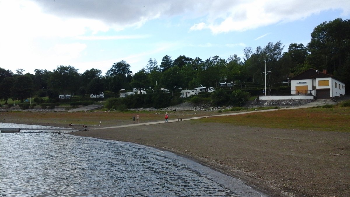 Stellplatz Möhnesee Delecke — Karavan Sitesi in Möhnesee