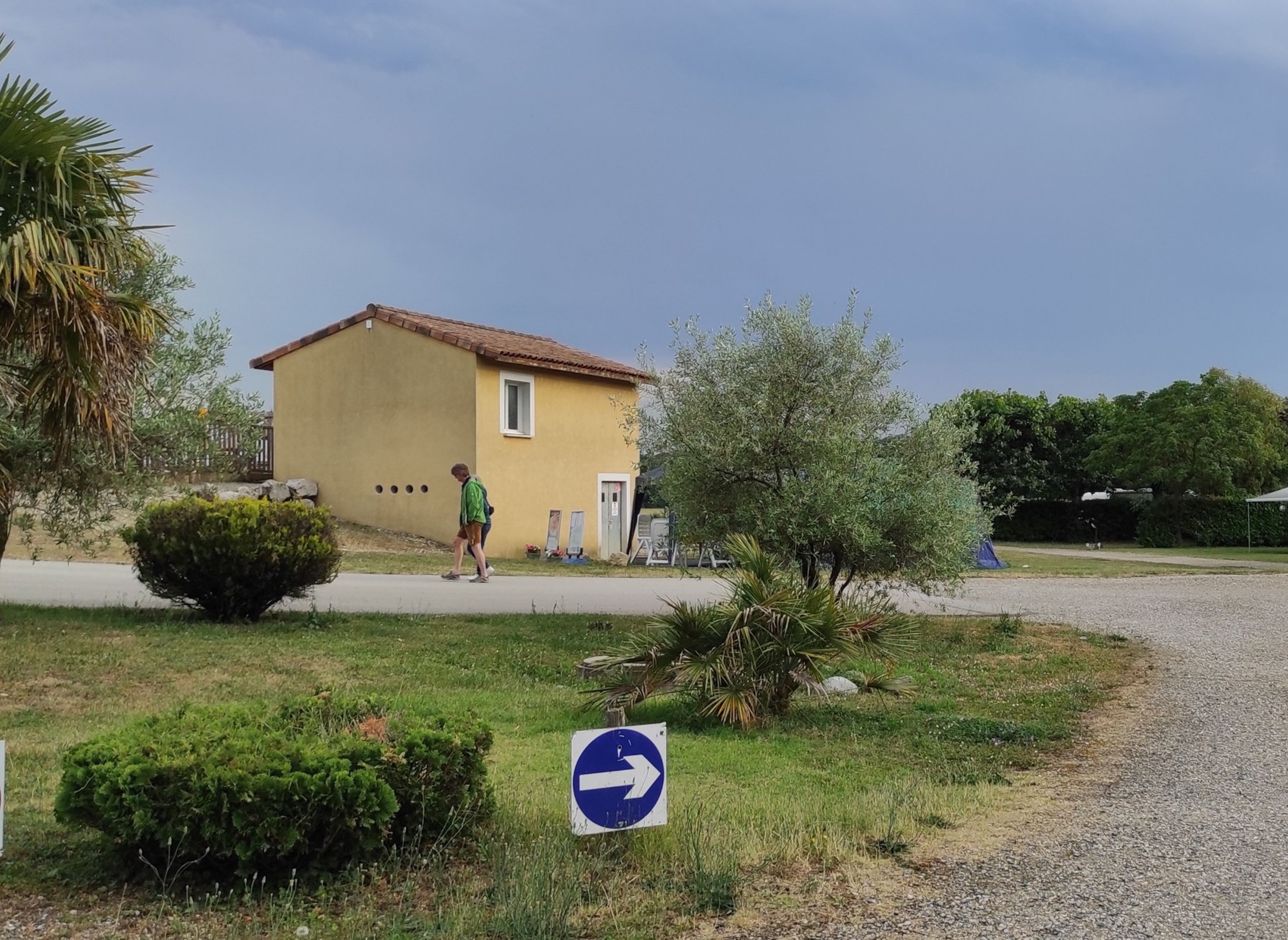 Camping Le Soleil Fruity — Campingplats in Châteauneuf-sur-Isère / Auvergne-Rhône-Alpes