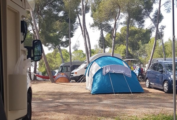 Camping La Plage Du Dramont — Kamp yeri in Saint-Raphaël