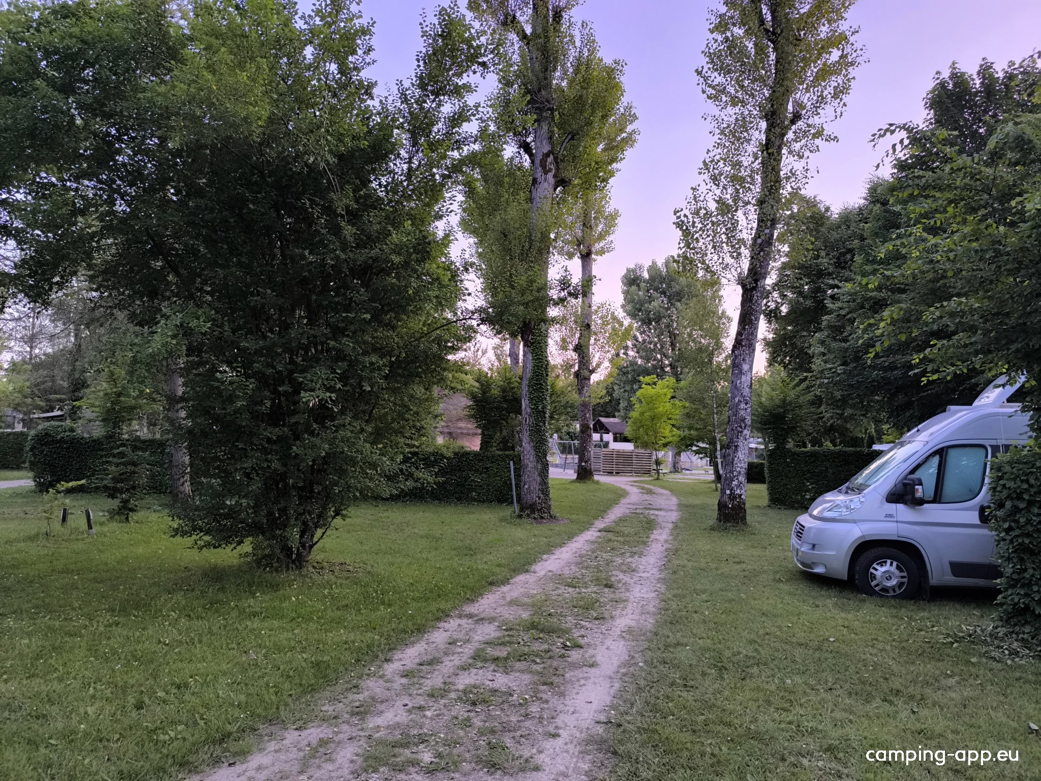 Camping des Pêcheurs *** — Cámping in Pont-de-Poitte