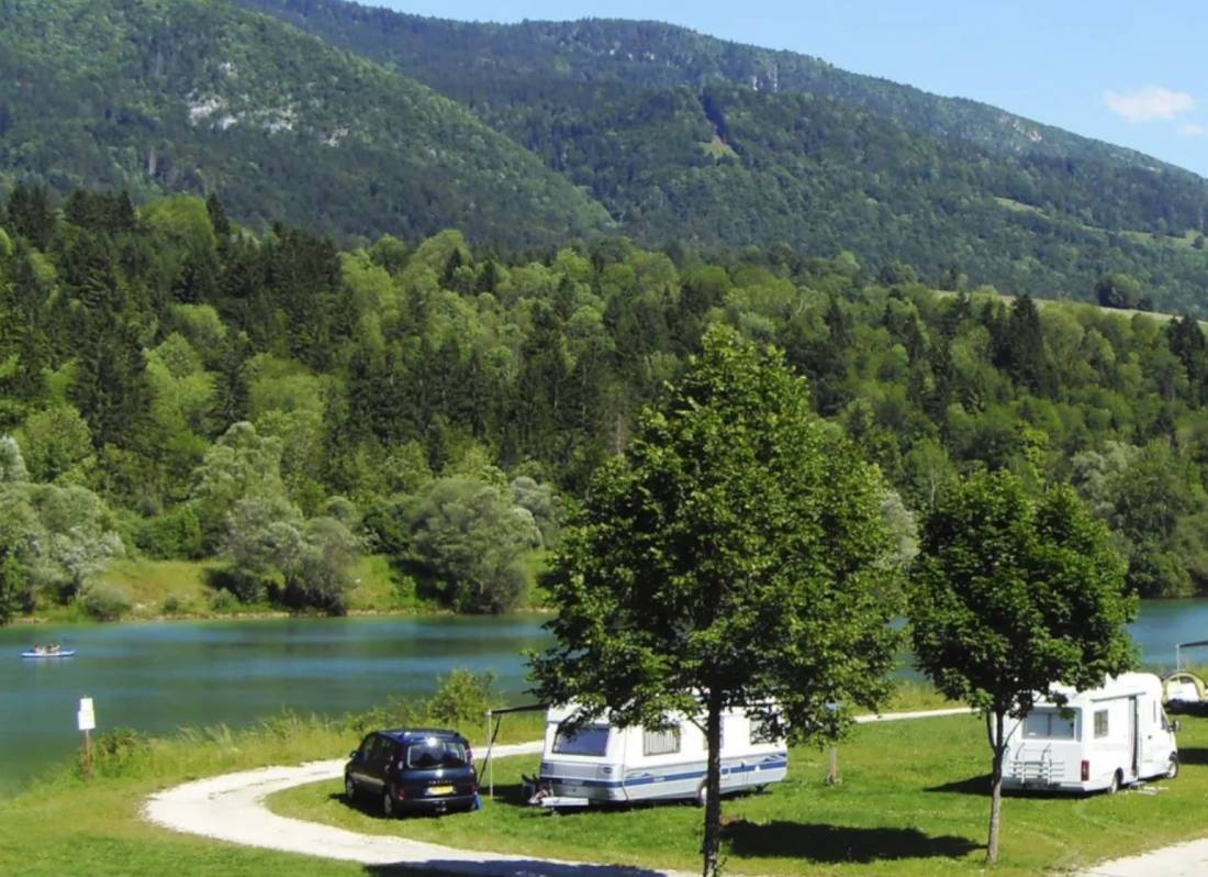 Camping L'ilel du Chéran *** — Campingplads in Lescheraines