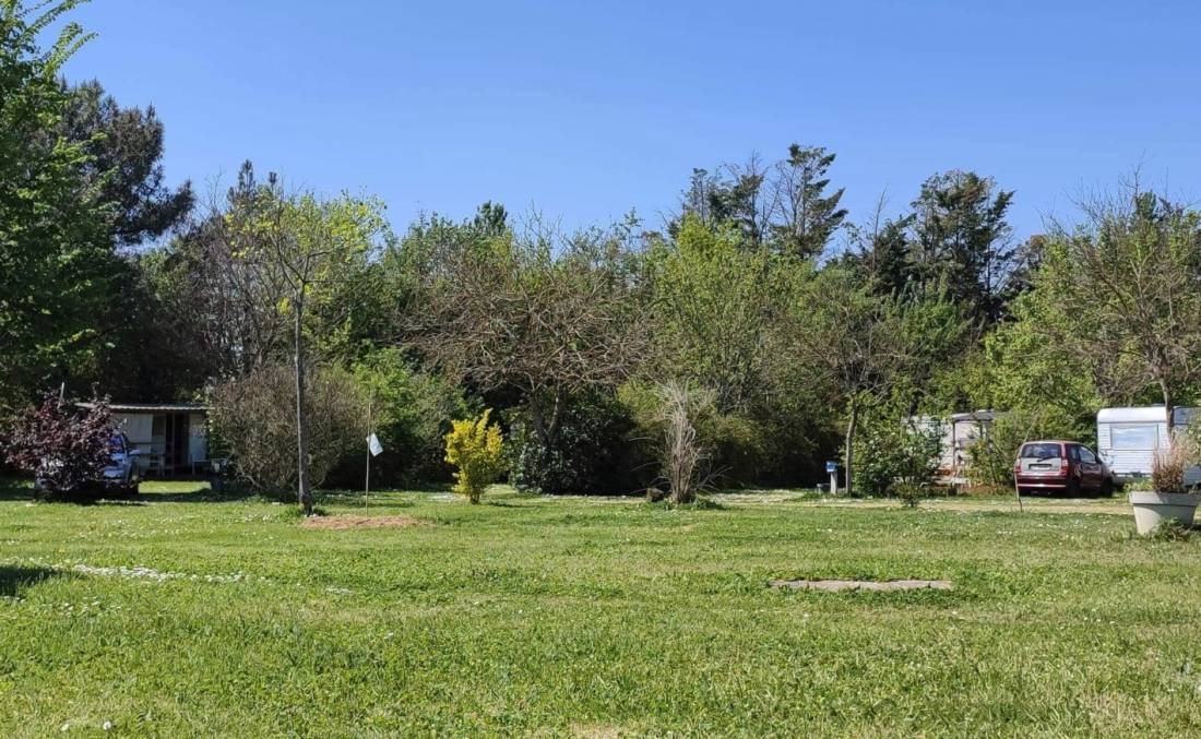 Camping Aici Sem Pla ** — Campingplats in Vaïssac