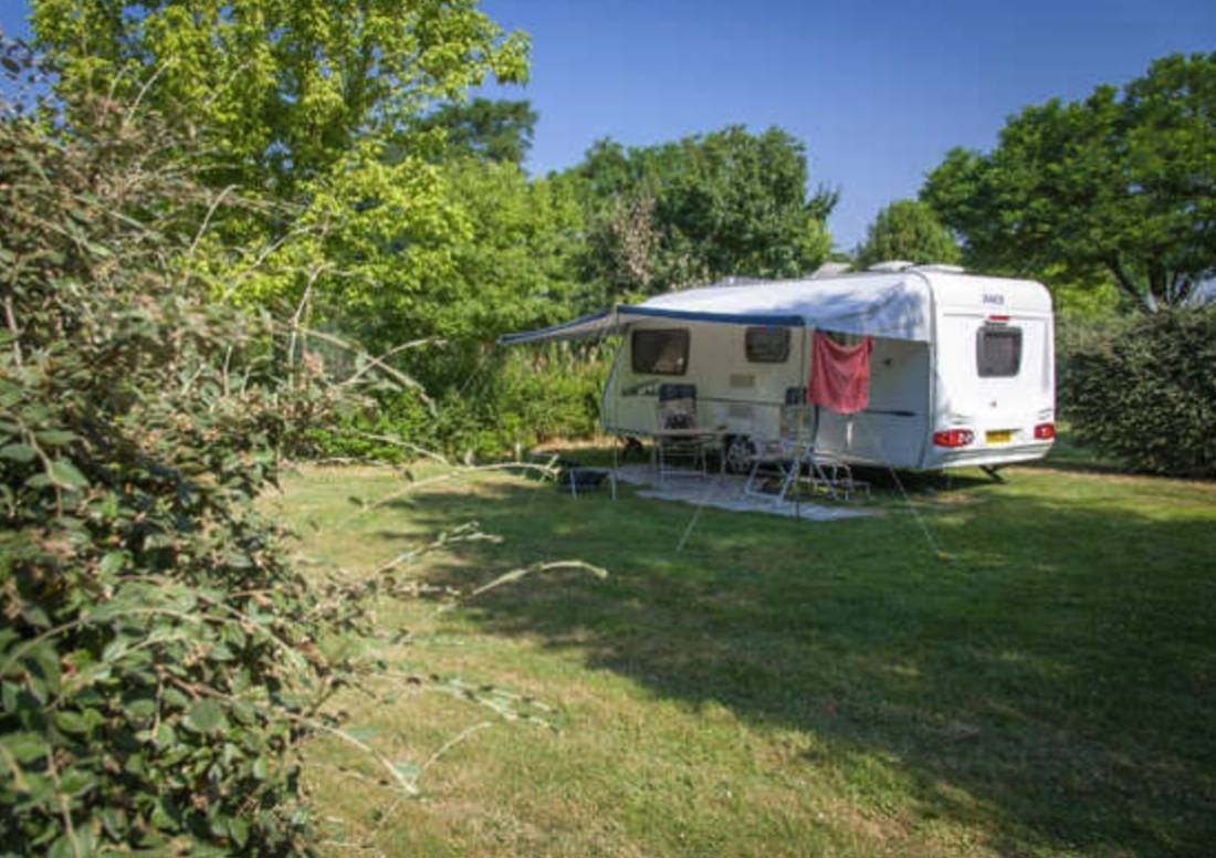 Huttopia Lac d'Aiguebelette — Kemp in Saint-Alban-de-Montbel