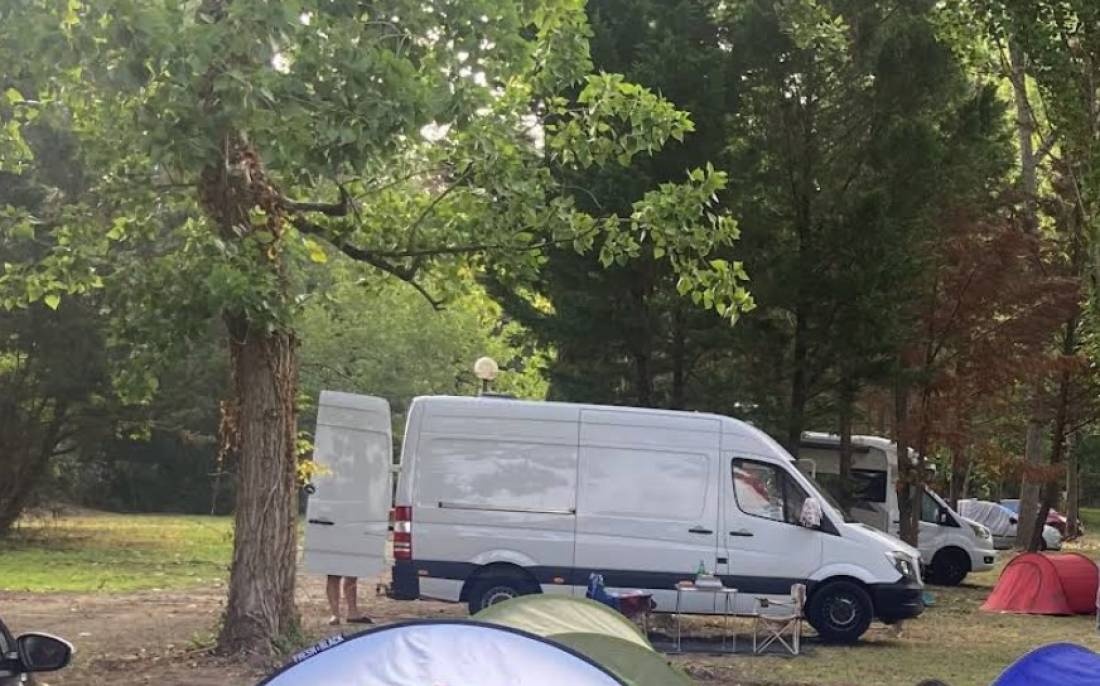 Camping Le Luy *** — Area da campeggio in Seyresse / Nouvelle-Aquitaine