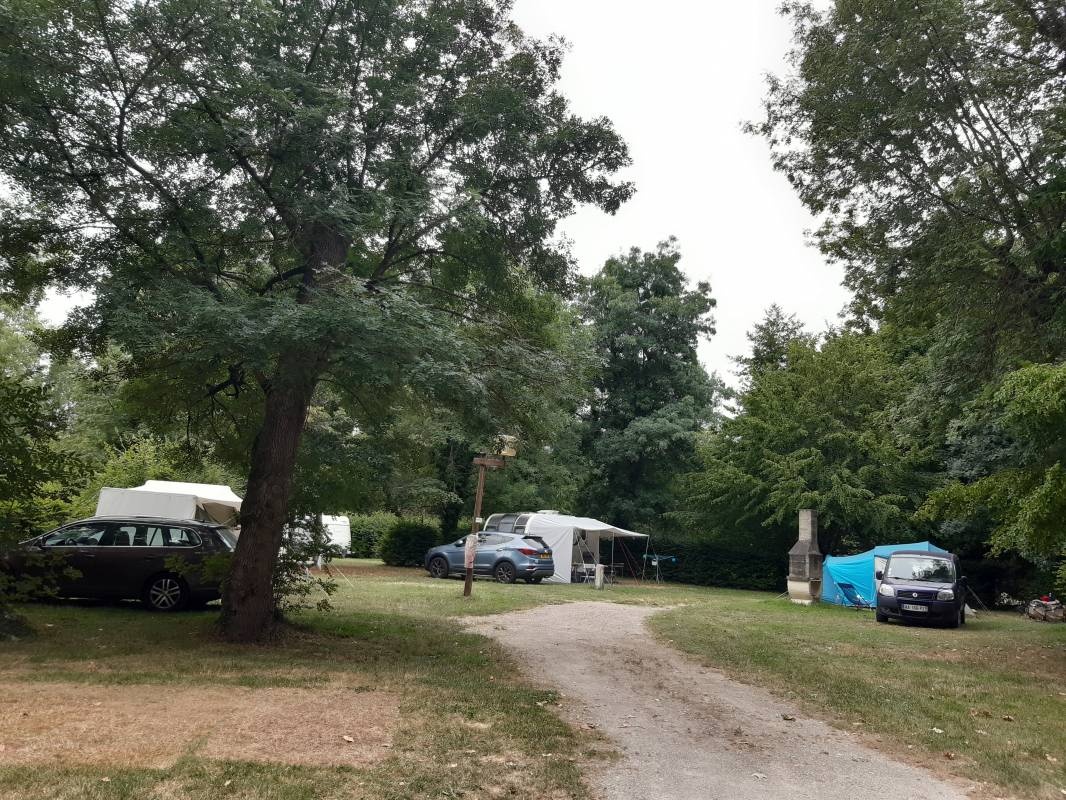 Stellplatz Eymet — Bobilplass in Eymet