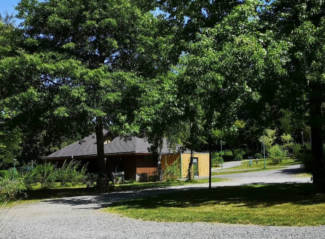 Camping Courtille *** — Місце для кемпінгу in Guéret / Hauts-de-France