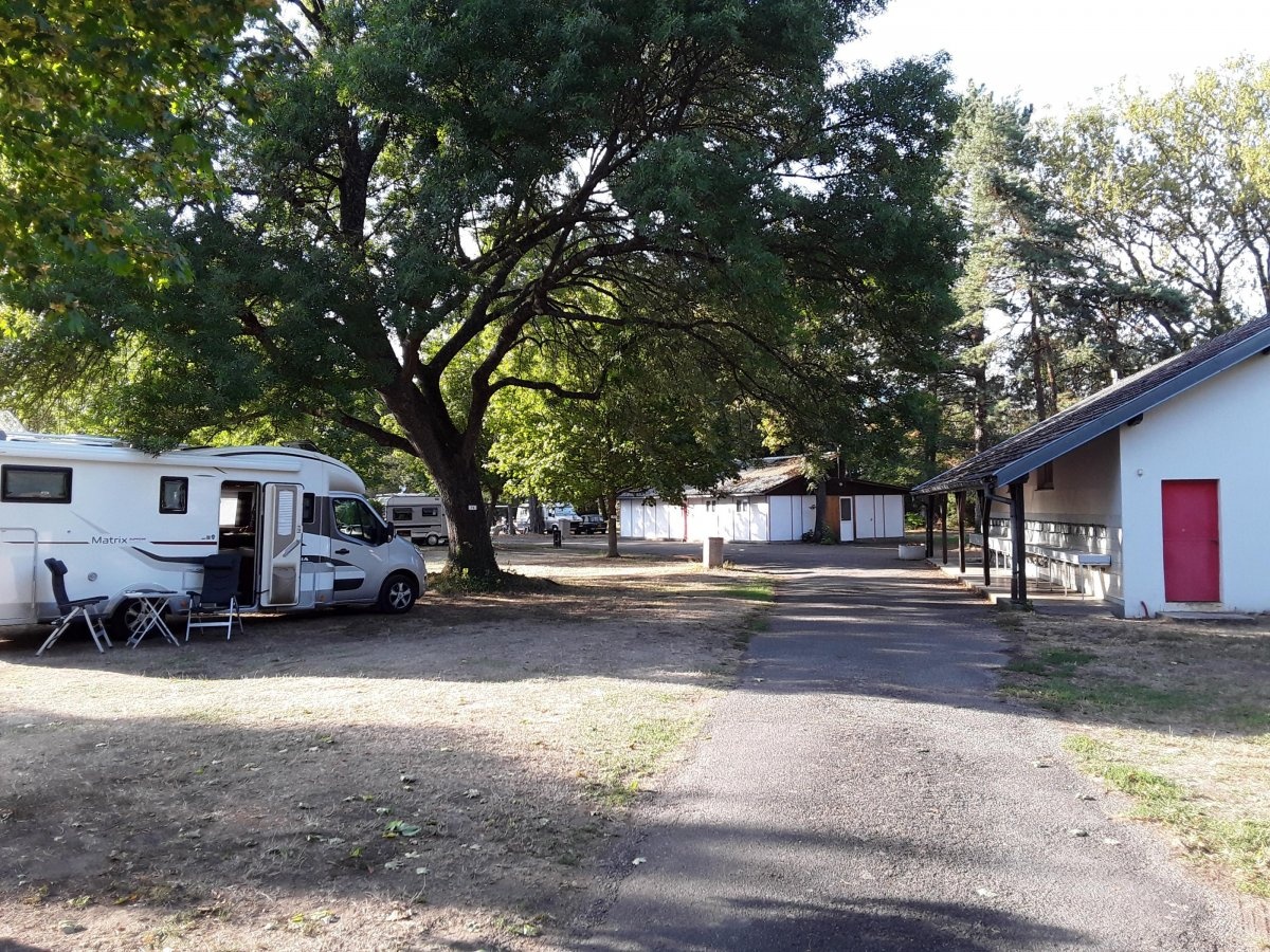 Camping Les Cigognes *** — Kemp in Cernay / Grand Est