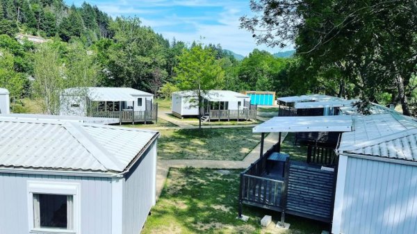 Camping Du Cheylard Sur Eyrieux *** — Photo 3