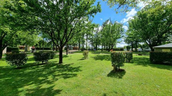 Camping Le Bois De Sophie *** — Photo 3