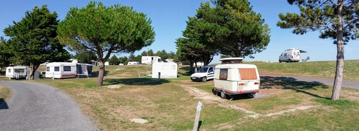Camping Municipal Les Dunes — Campingplats in Coudeville-sur-Mer