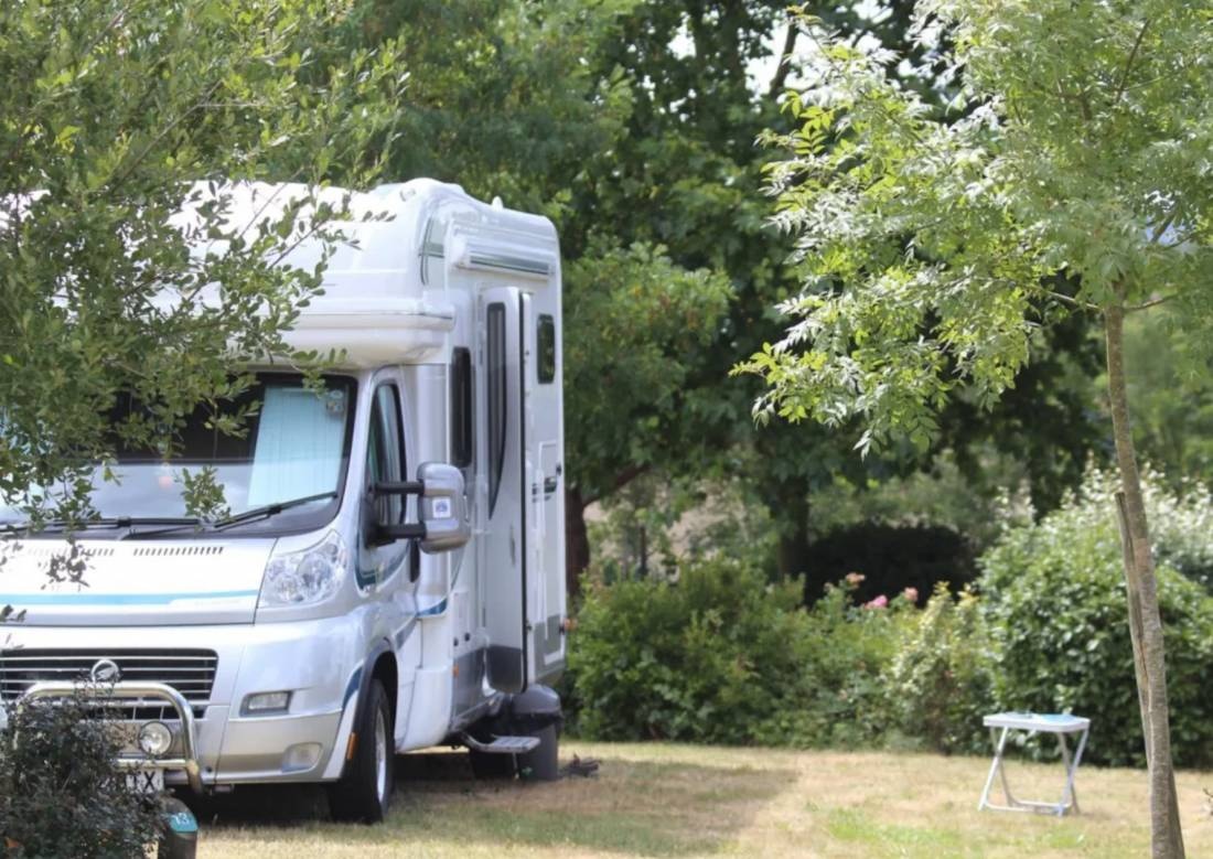 Camping Grésillons *** — Campingplads in Saint-Georges-sur-Layon 