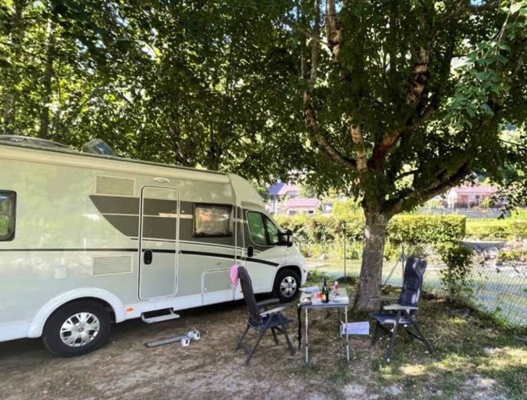 Camping d'Orlu — Campingplass in Orlu