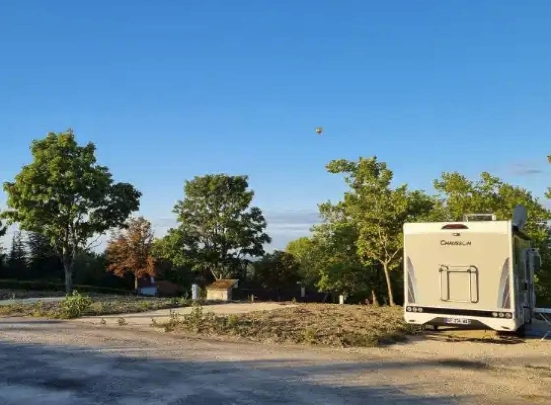 Stellplatz Castelnau-Montratier — Ställplats in Castelnau-Montratier