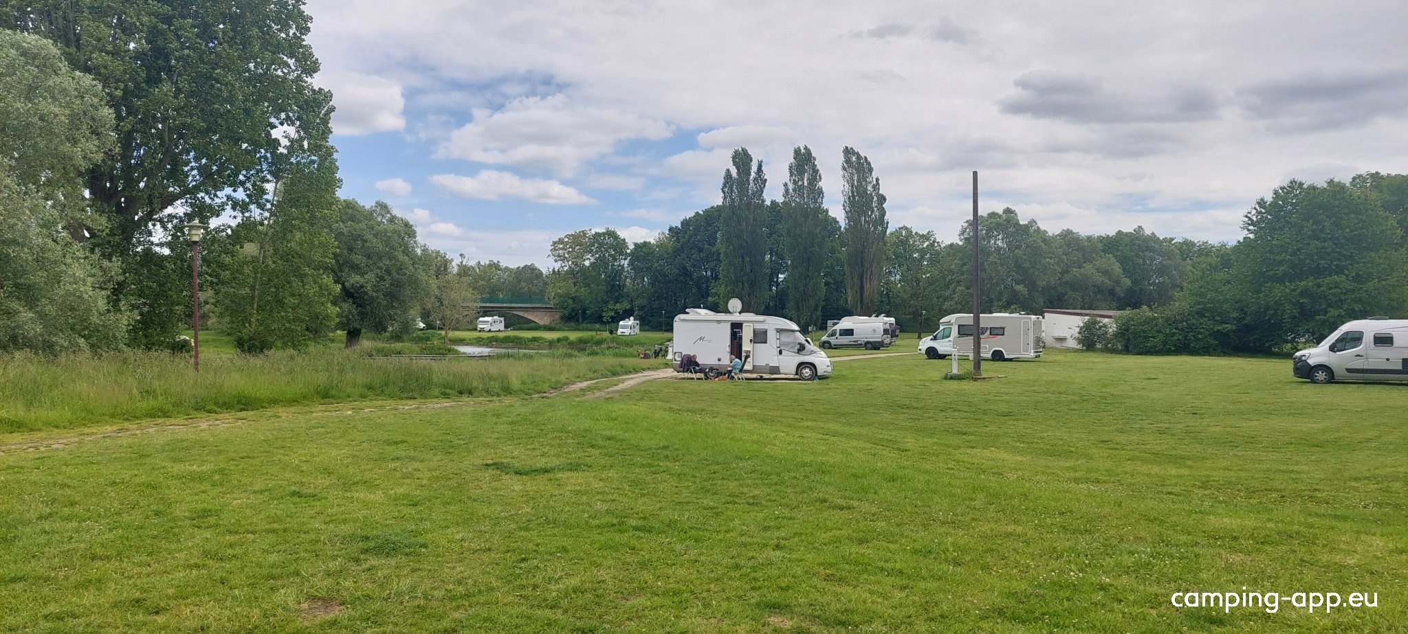 Stellplatz Charny-sur-Meuse  — Camperplaats in Charny-sur-Meuse