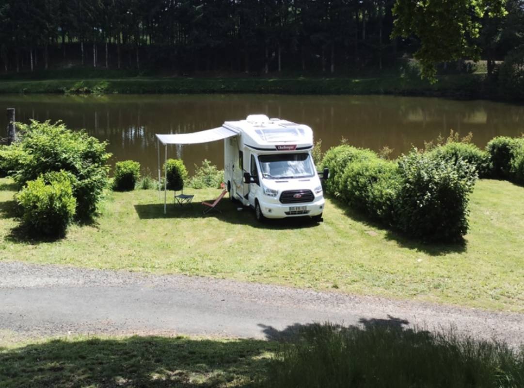 Camping Le Cantalou ** — Campingplats in Cassaniouze