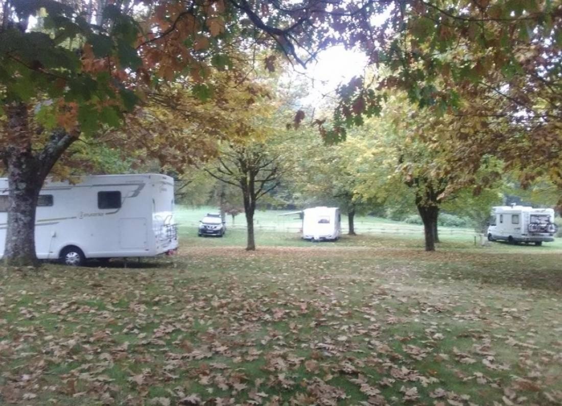 Camping La Boulère — Camping Site in Arfeuilles/ Occitanie