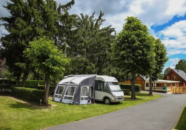 Camping Famille La Vallée Verte ***