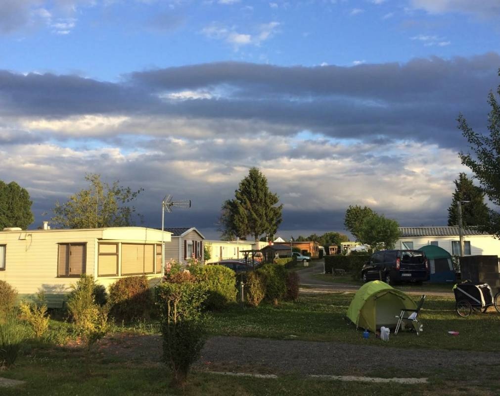 Camping le Clos Fleuri — Cámping in Faumont