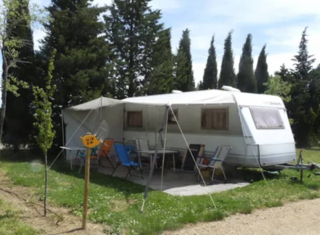Camping Domaine Le Vernis *** — Campingplats in Azillanet / Occitanie