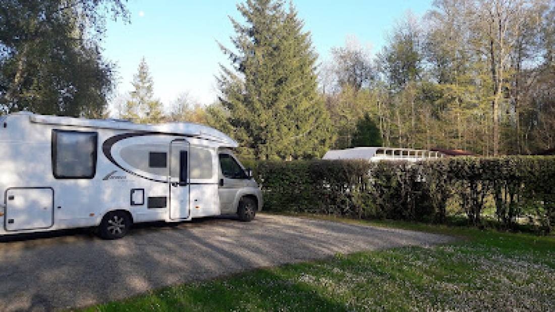 Camping de la Seigneurie *** — Campingplads in Leval