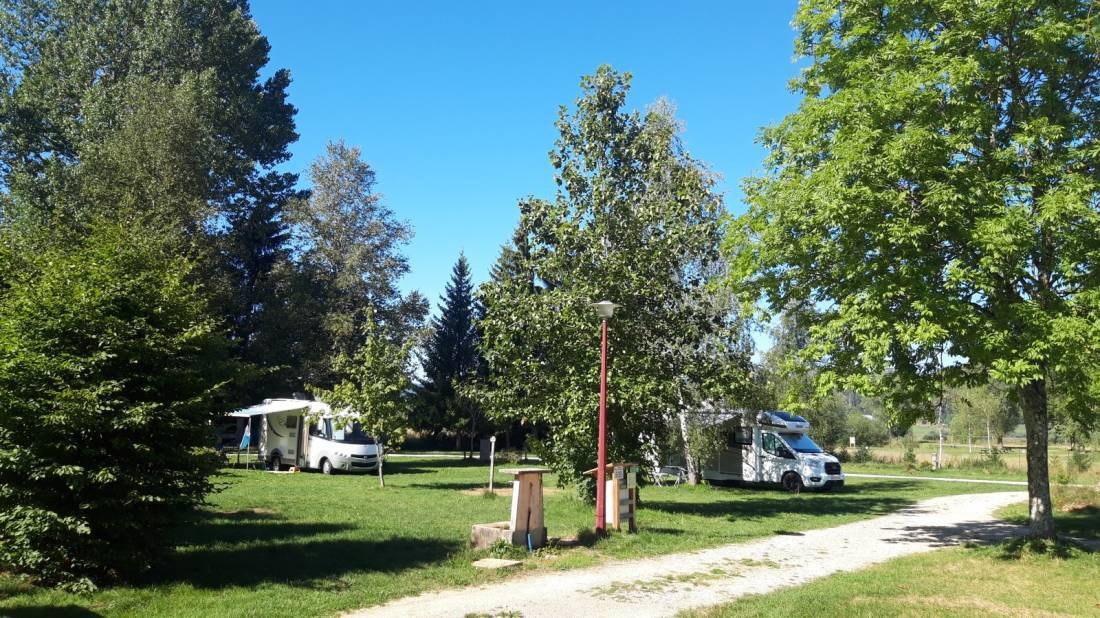 Camping du Lac de Remoray — Campingplatz in Labergement-Sainte-Marie / Bourgogne Franche-Comté