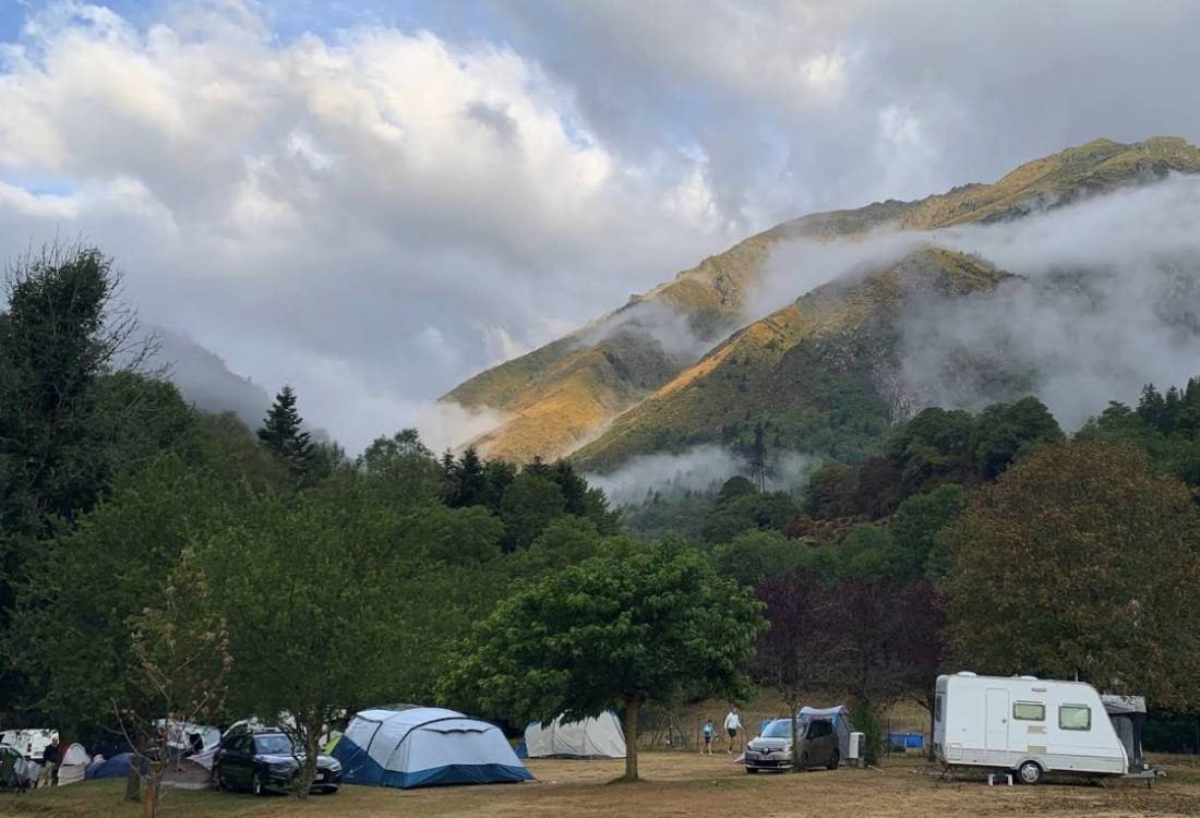 Camping Fouga — Місце для кемпінгу in Aragnouet 