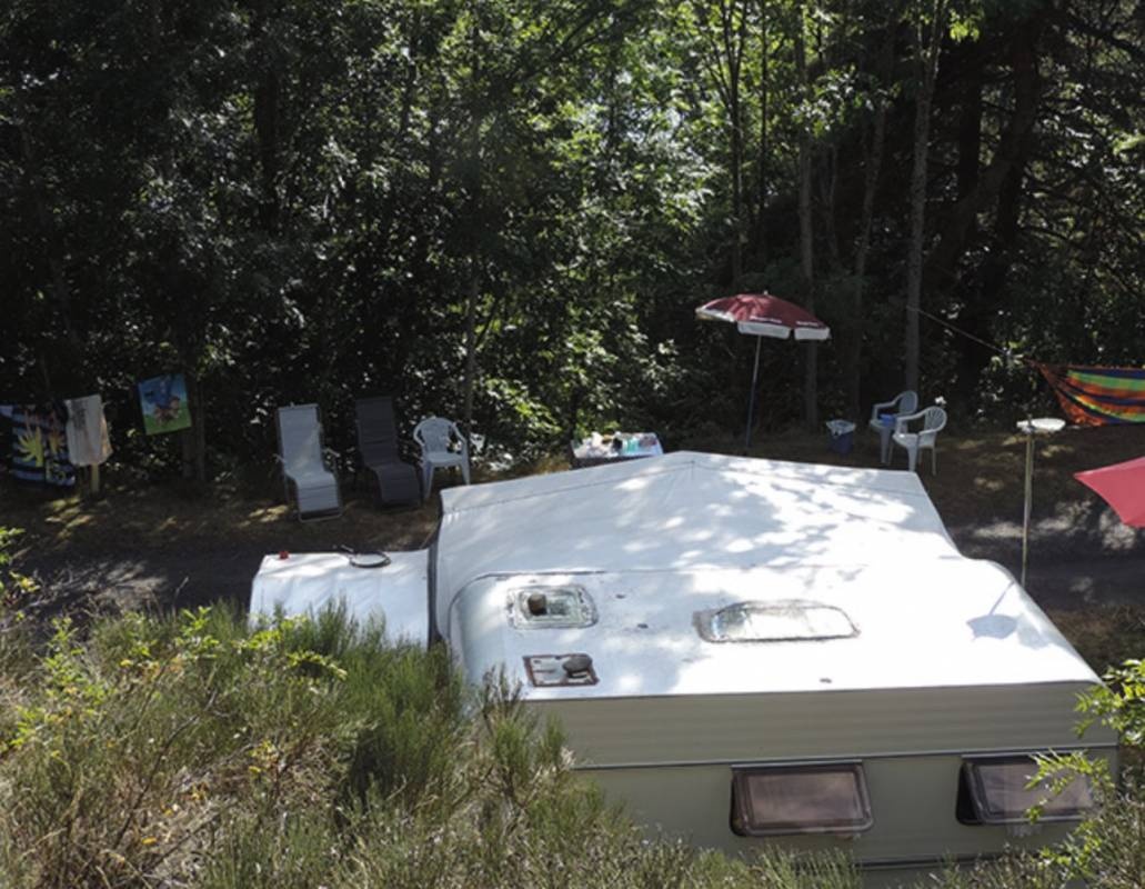 Camping Municipal Bord du Lac — Campingplats in Le Lac-d'Issarlès