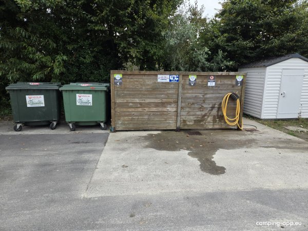 Camping Les Clos Fleuris ** — Photo 5