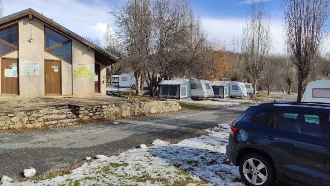 Camping Municipal Sol i Neu — Kamp yeri in Angoustrine-Villeneuve-des-Escaldes