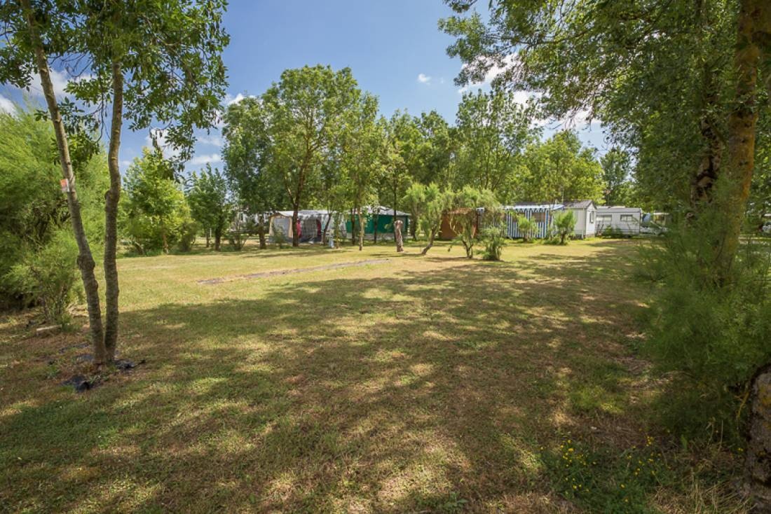 Camping le Merval — Camping in Puyravault / Pays de la Loire