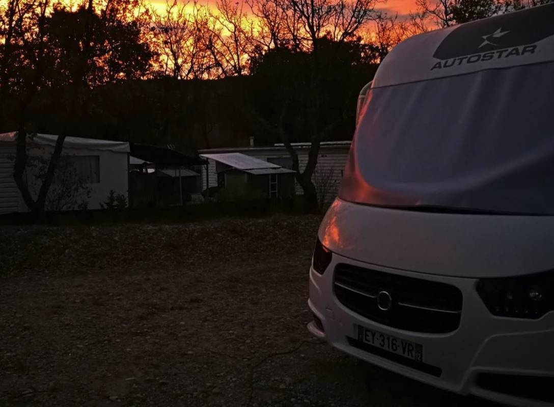 Camping Mas St. Pierre *** — Area da campeggio in Saint-Julien-d'Asse