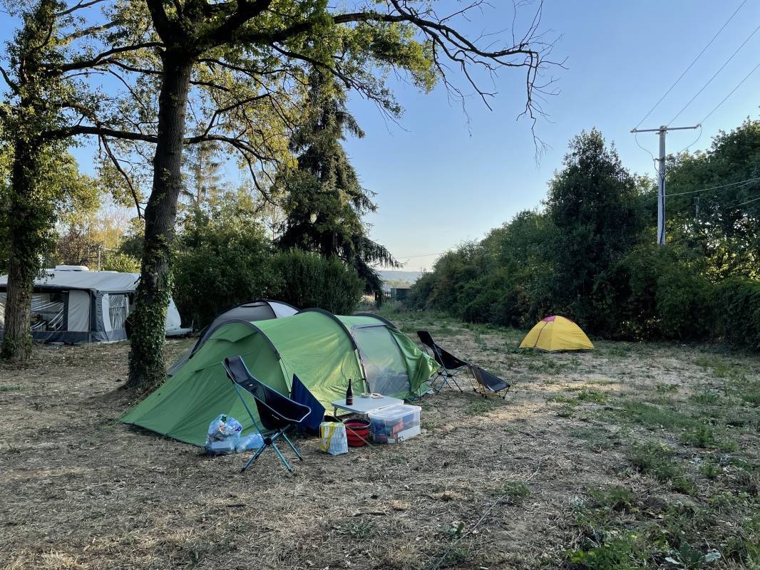 Camping Paris MBS Les Chesnets — Kamp yeri in Verneuil-sur-Seine / Île-de-France