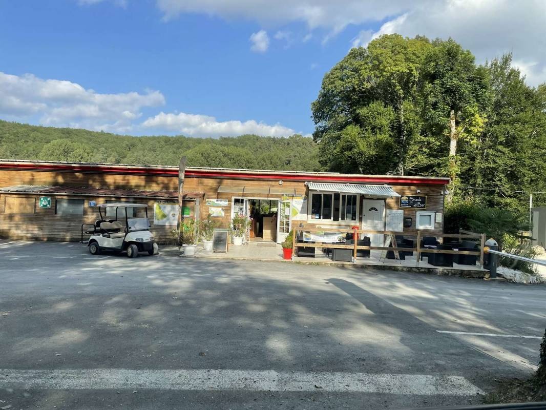 Camping le Bois du Coderc *** — Camping in Antonne-et-Trigonant