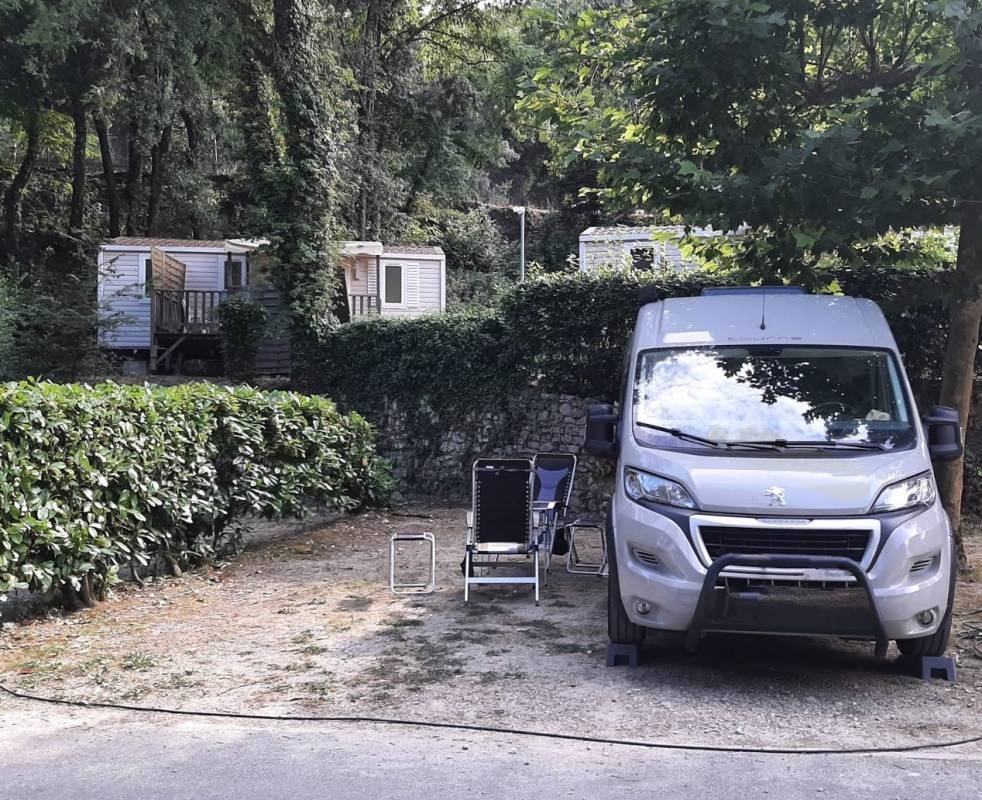 Camping au Vallon Rouge **** — Kamp yeri in La Colle sur Loup