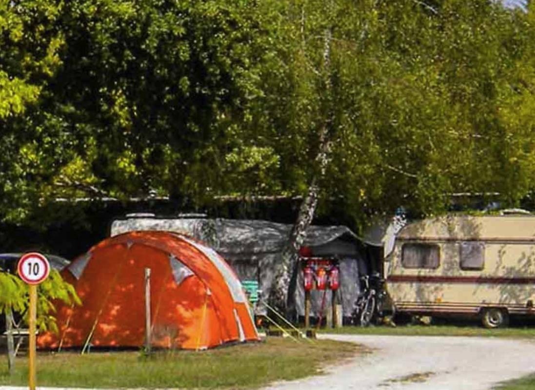 Camping Le Bon Coin *** — Camping in Hourtin