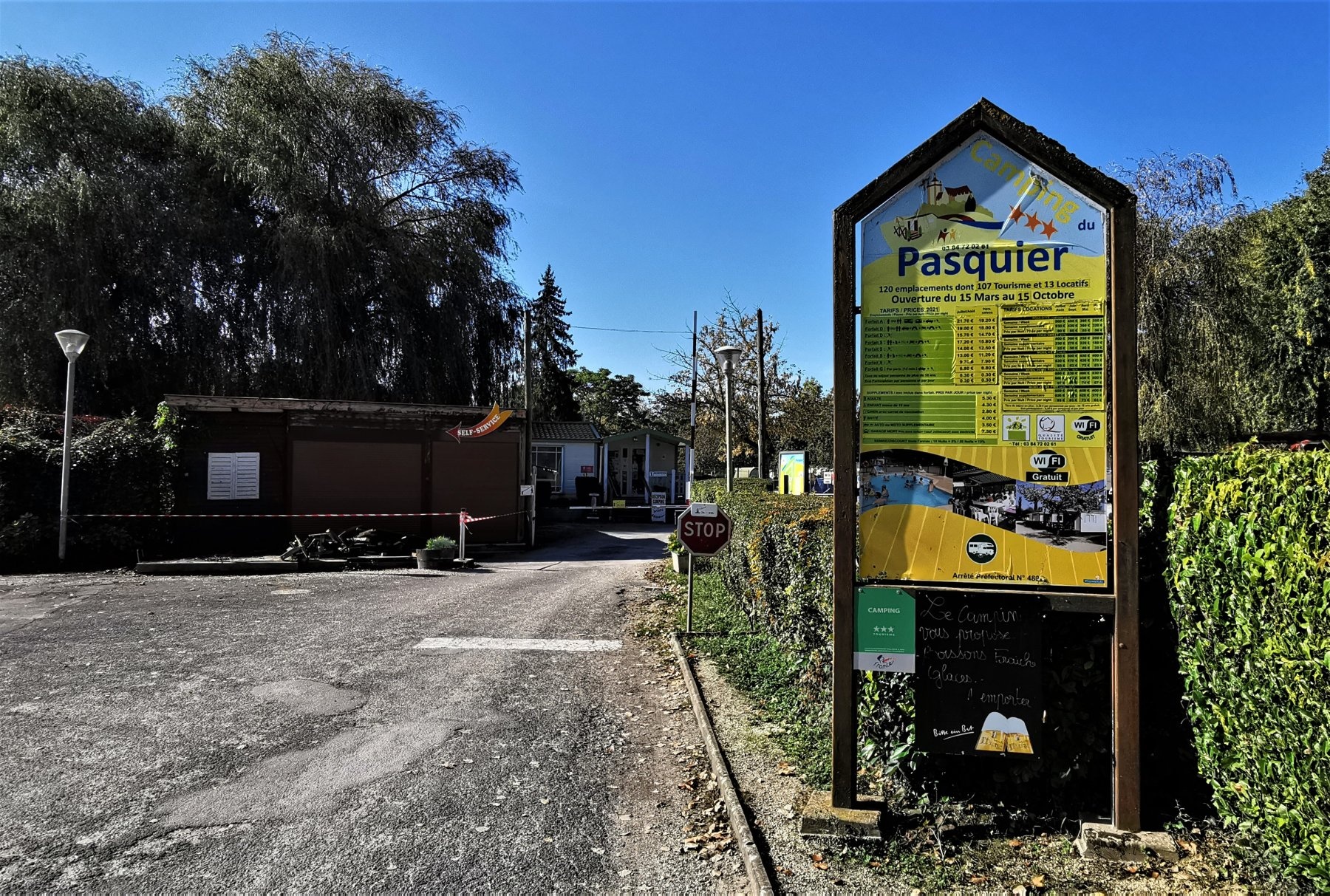 Camping du Pasquier — Kamp yeri in Dole / Bourgogne Franche-Comté