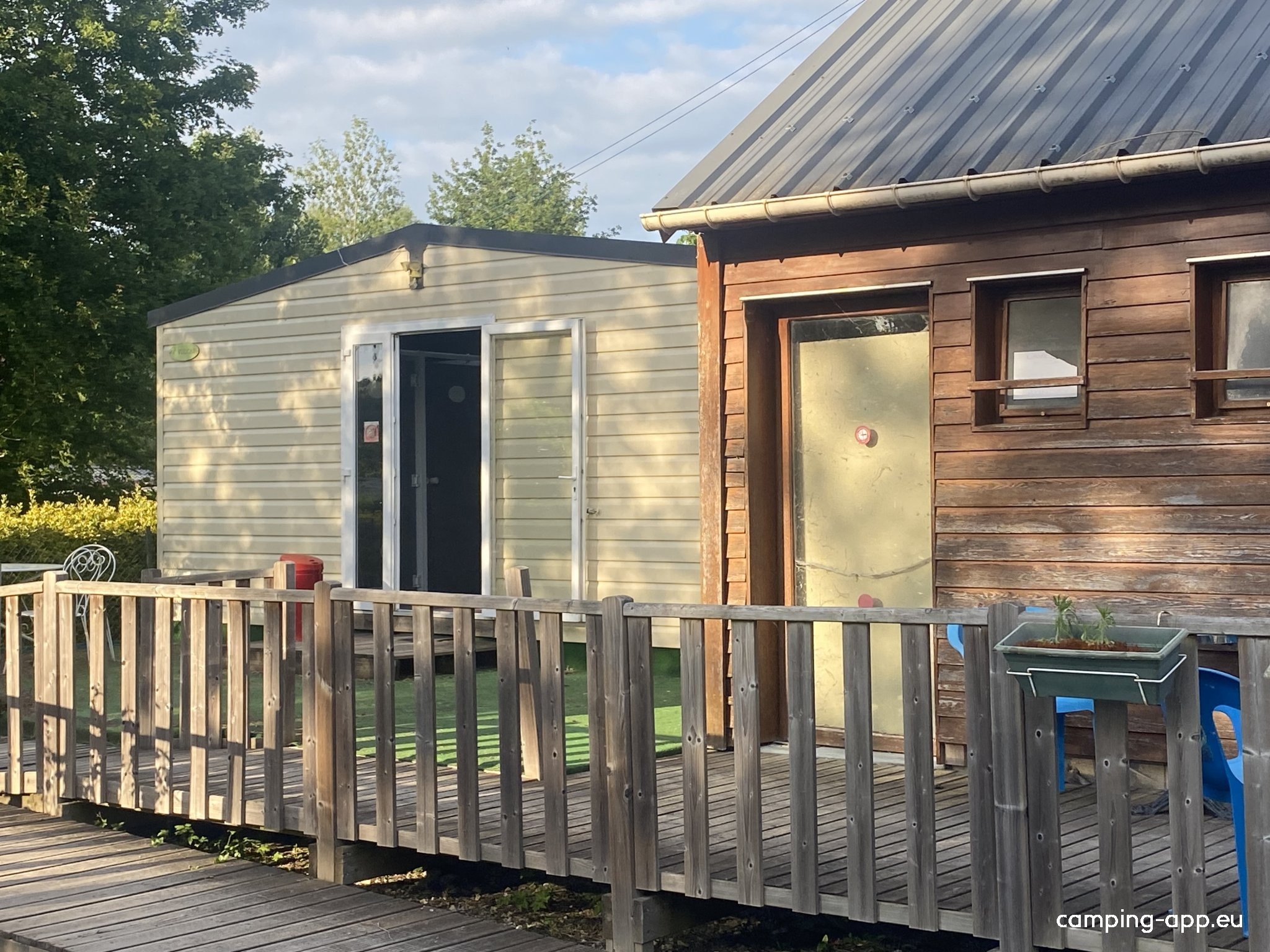 The CATTIAUX Camping — Campingplads in Courdimanche-sur-Essonne / Nouvelle-Aquitaine