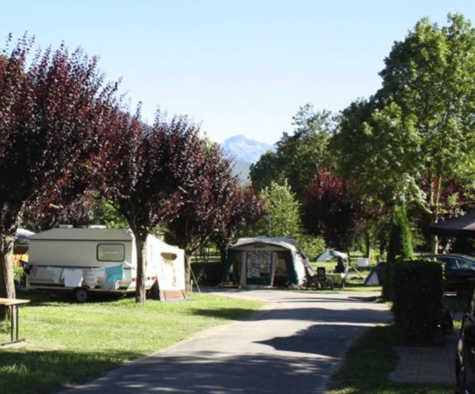 Camping Le Pyrénéen *** — Campingplats in Salles-et-Pratviel