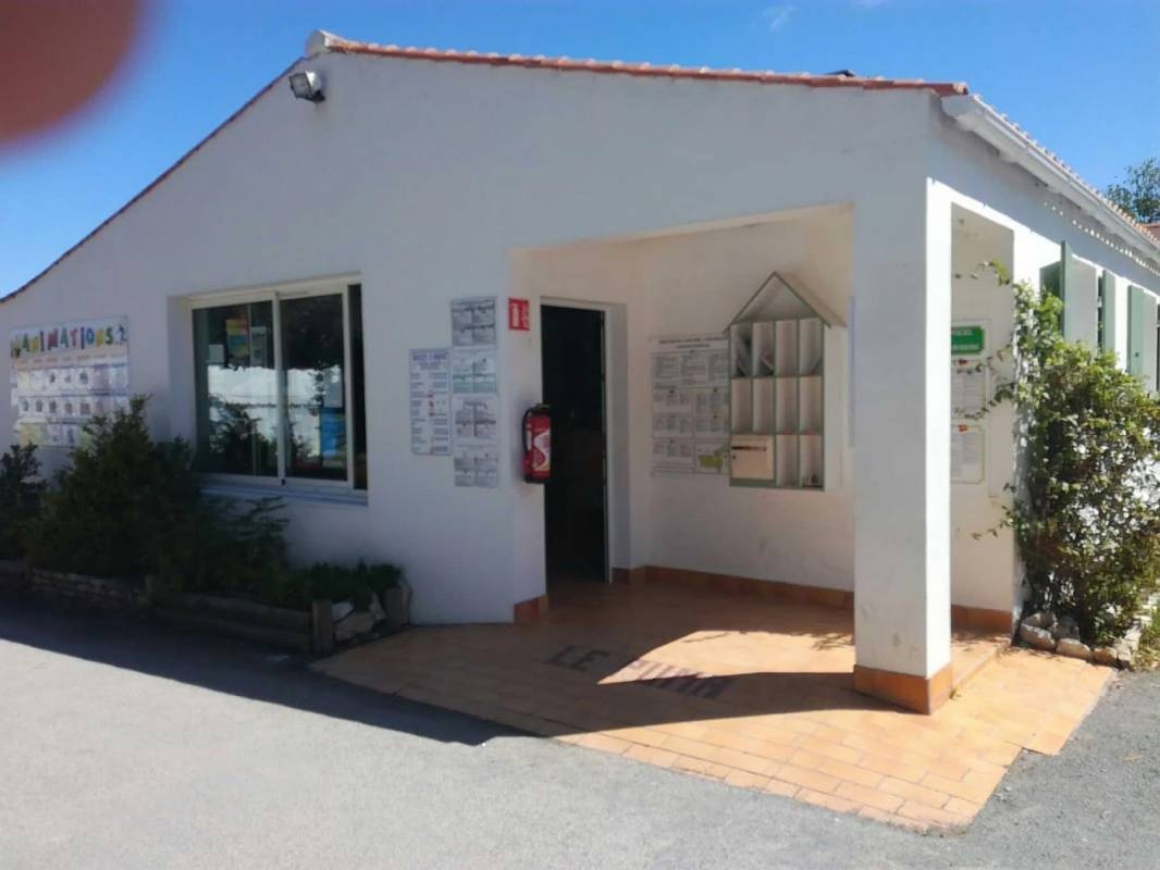 Camping Le Puma — Camping in La Couarde-sur-Mer